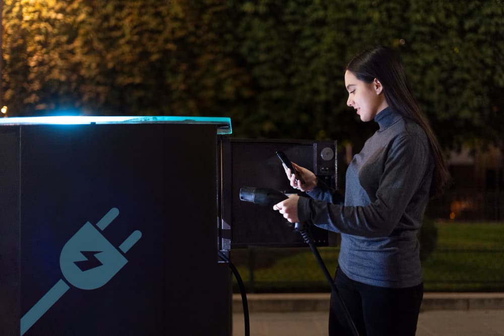 Instalación de cargador eléctrico con la nueva imagen